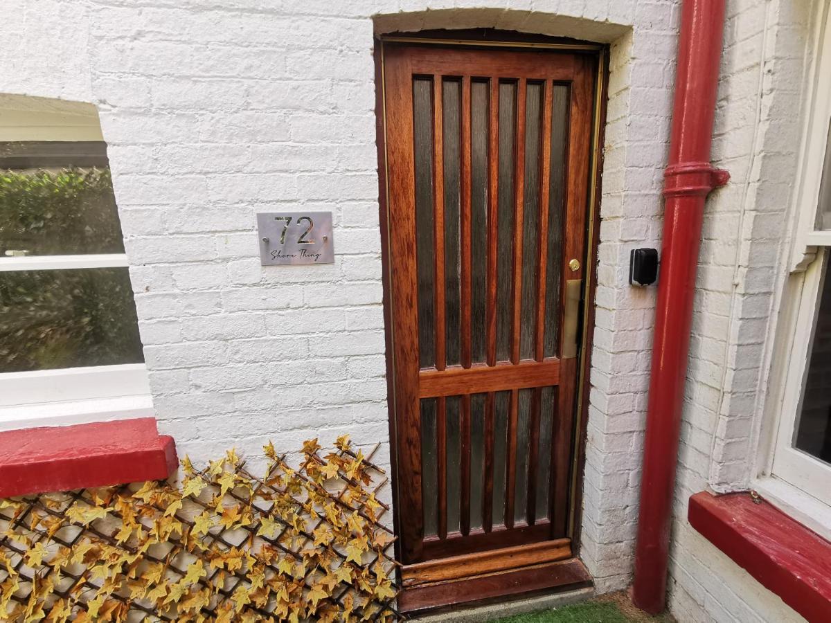 Shore Thing - Just A Stones Throw From The Beach Sandgate Exterior photo